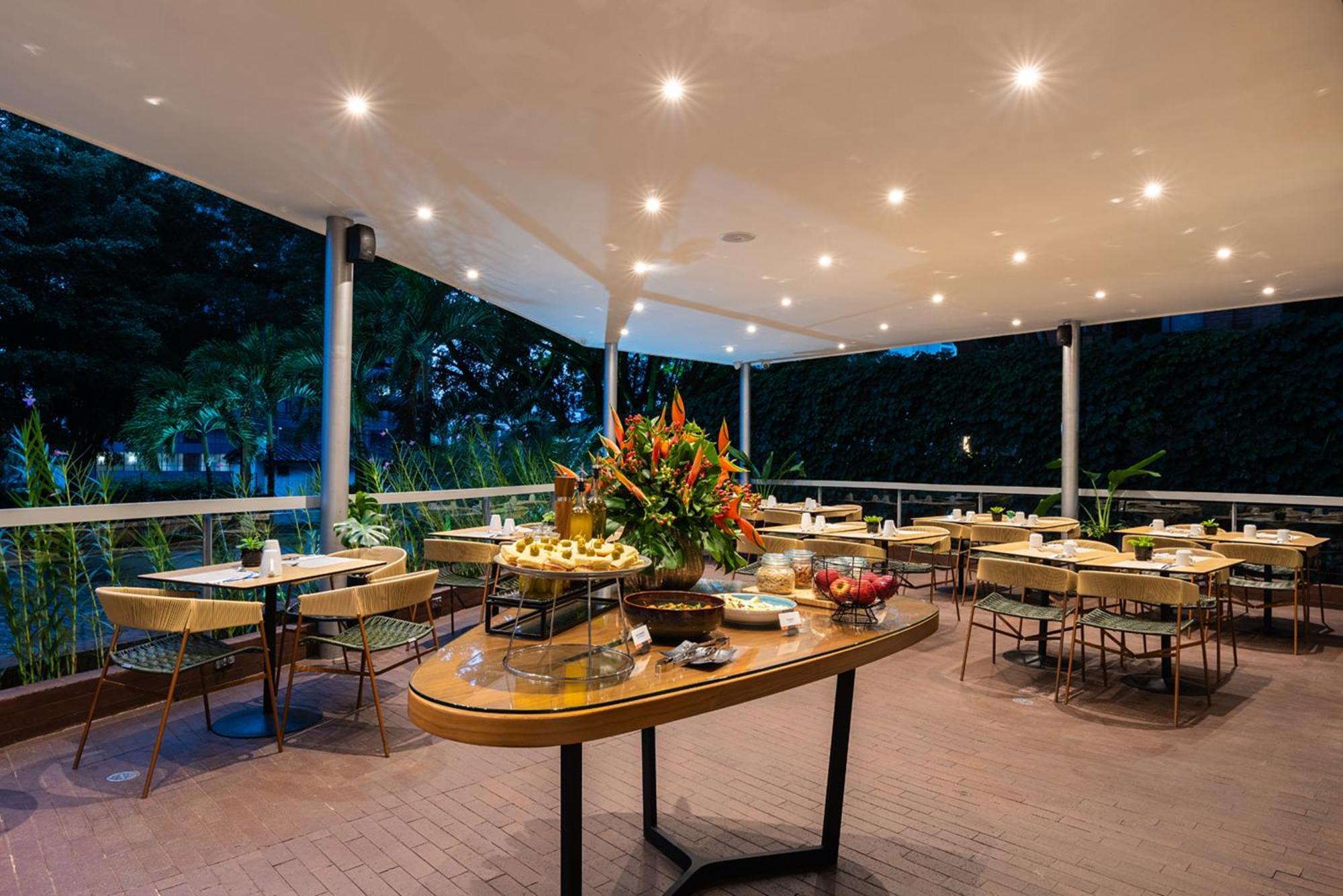 Hotel Estelar Blue Medellín Buitenkant foto